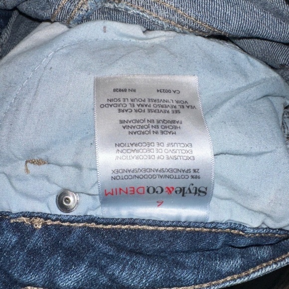 Blue Straight Leg Jeans Mid Rise Red Plaid Patches Women's Size 6 Style & Co - Picture 6 of 12